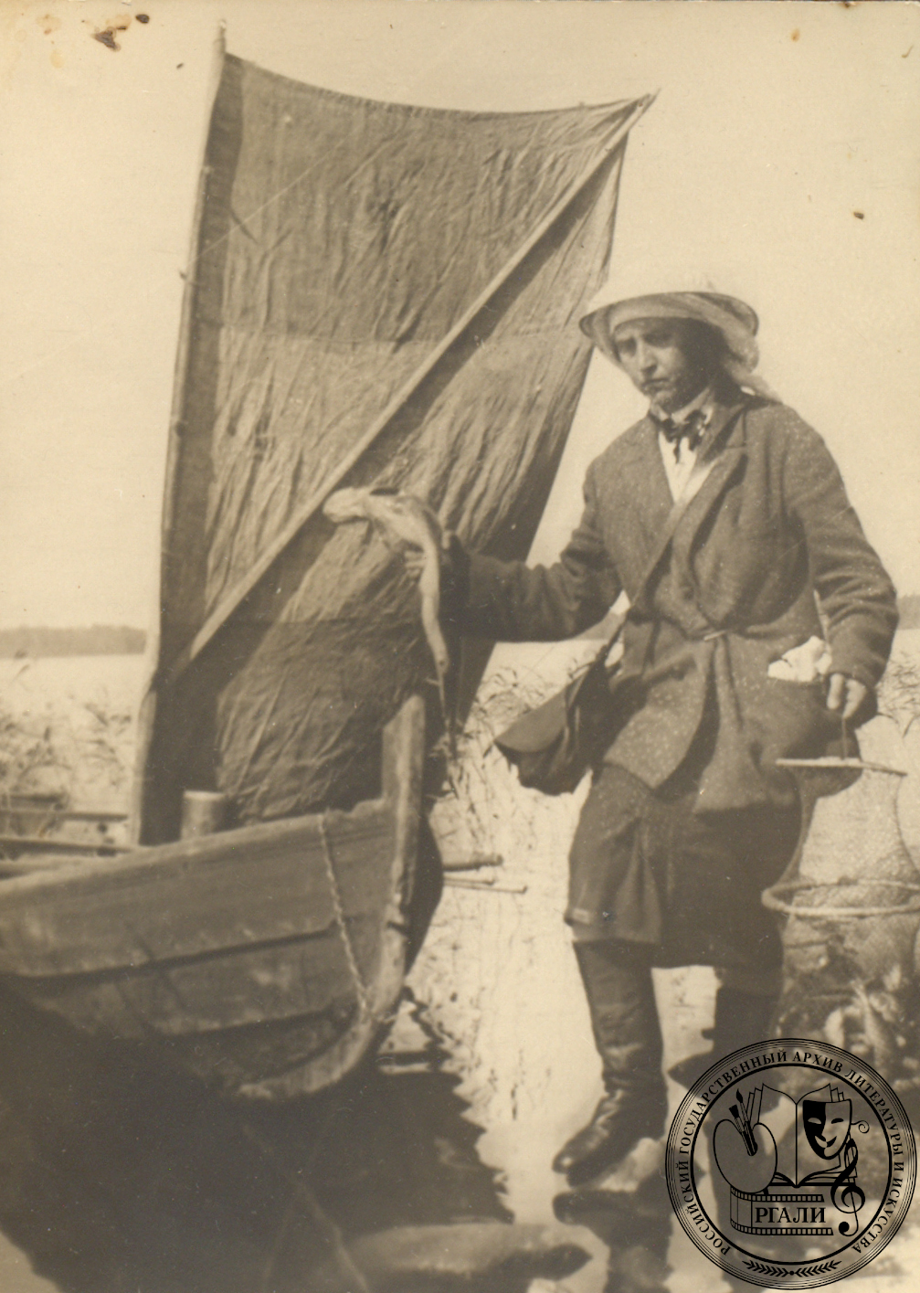 Фотография Н.И. Рождественской. 1930-е гг. РГАЛИ. Ф. 2950. Оп. 1.