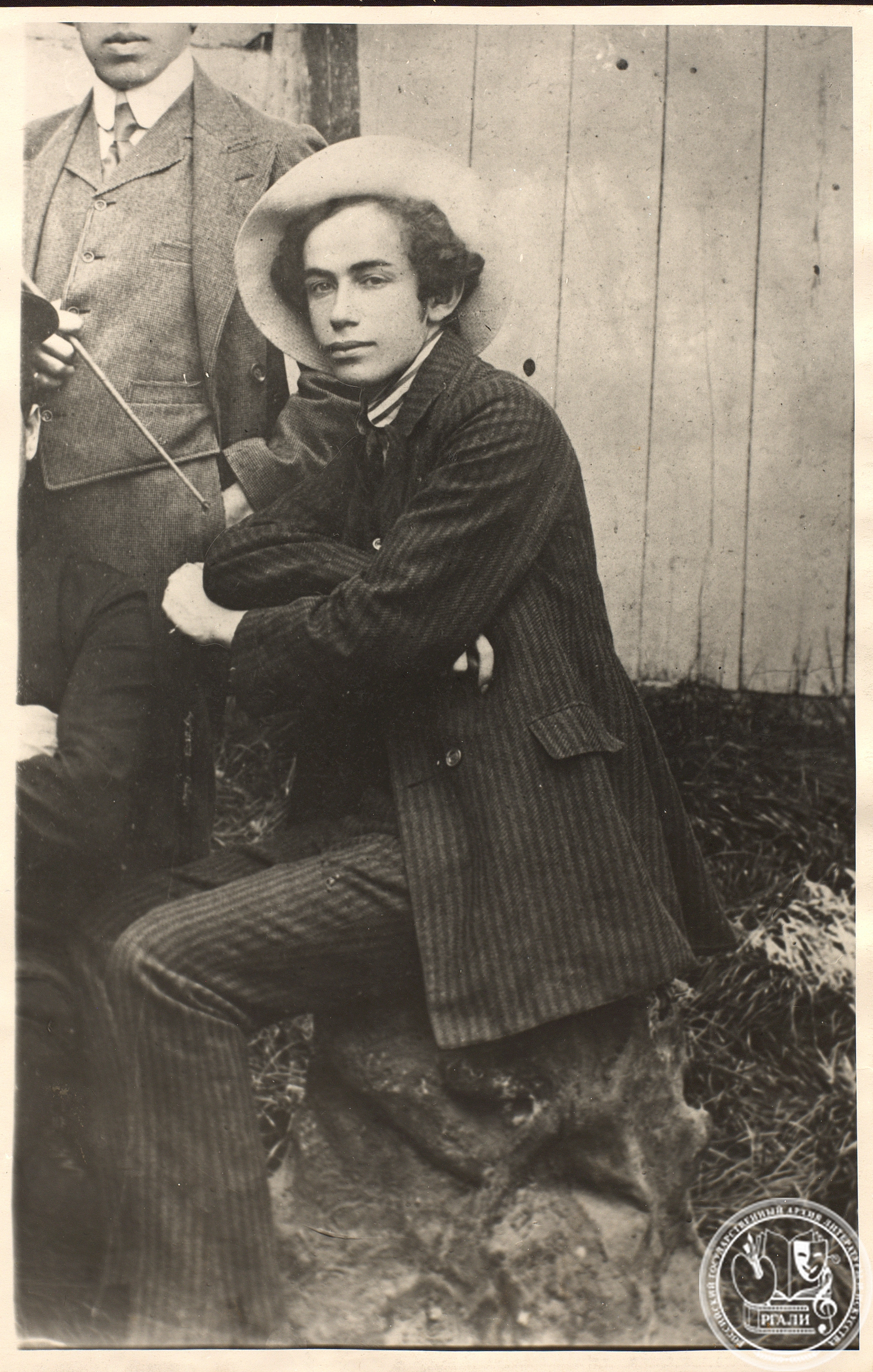 Фотография Л.В. Никулина после поездки в Париж. 1910 г. РГАЛИ. Ф. 350. Оп. 1.